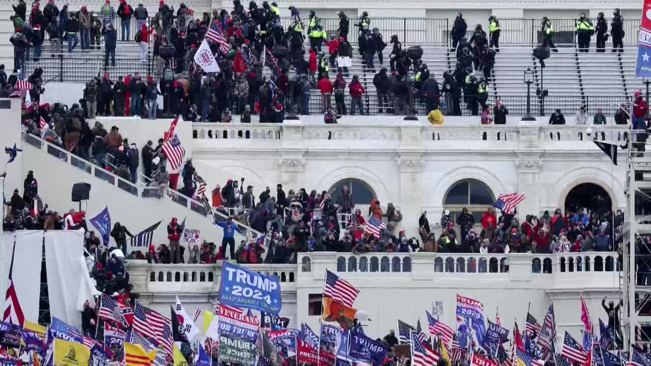 Caos en Washington por el asalto al Capitolio