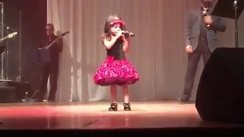 This Father And Daughter Win Hearts And Applause,Lovely Video