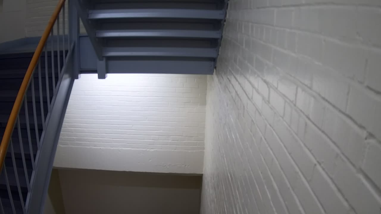 3869FHOB01Stair6_2021-01-06_09h00min00s750ms.mp4