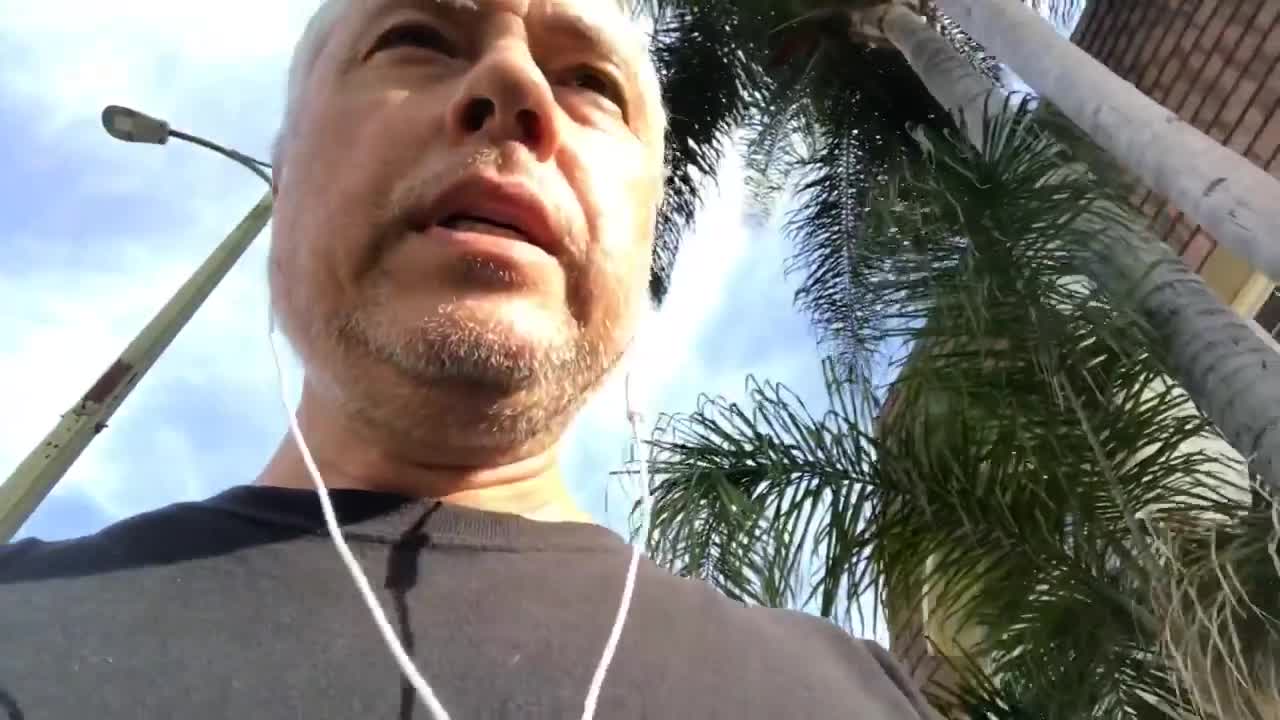 How Do Jews React To Crises Like Pittsburgh? (11-4-18)