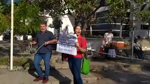 bloqueo en la avenida de El Lago