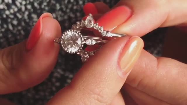 NEW TIARA Ring