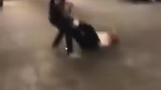 Street fighter vs mma, parking garage