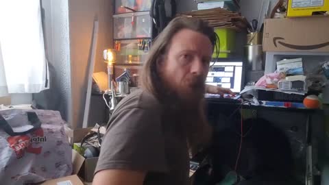 2022-04-28 (6) - Unboxing Amazon issou - Twitch