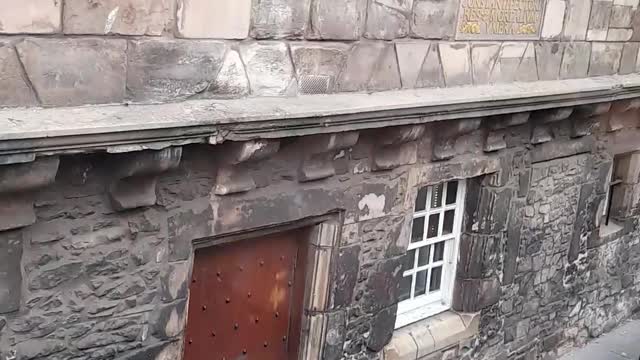 Edinburgh a trip around the city coach tours