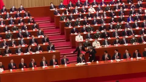 Former President Hu Jintao escorted out of party congress on live TV!