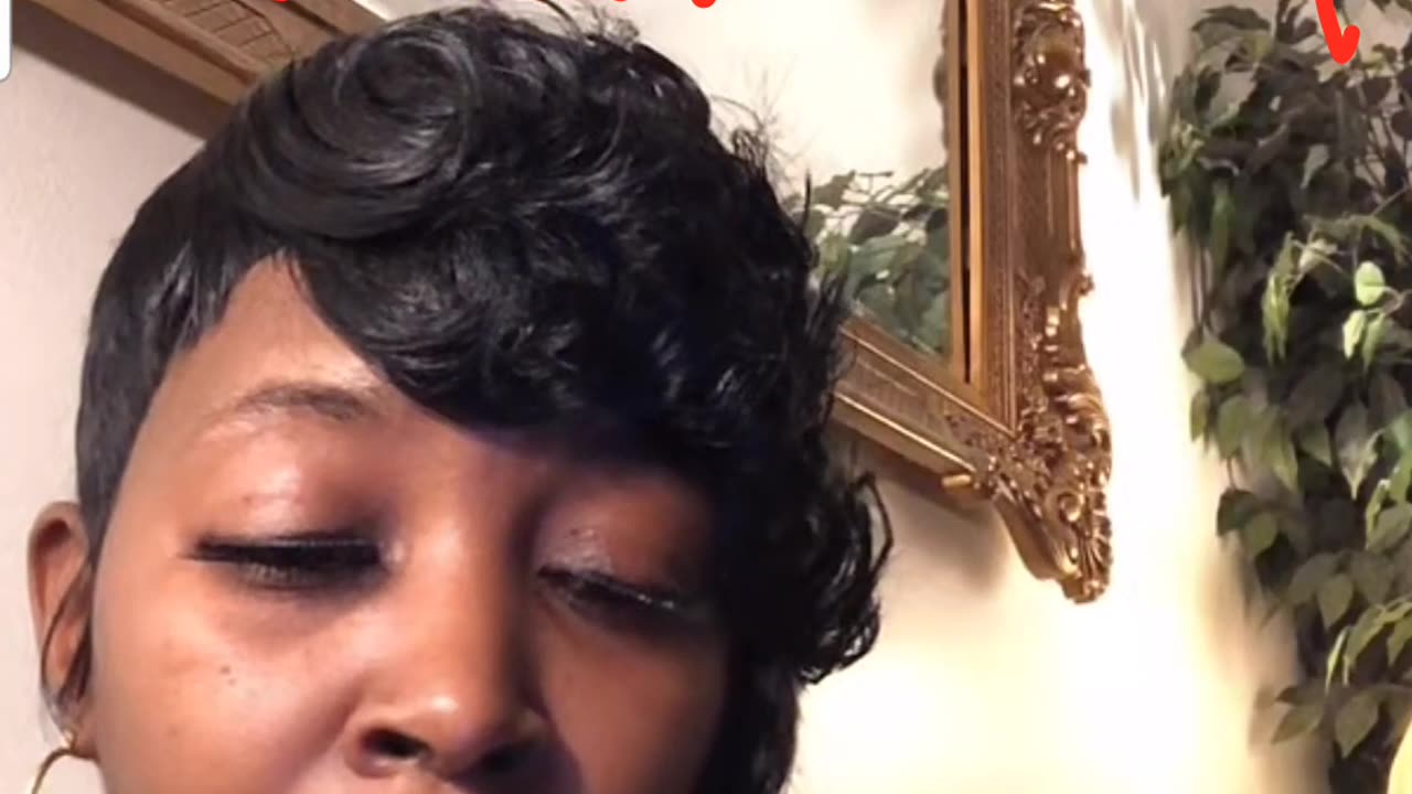 CRAZYTEE BREAKSDOWN LUVLY LIZ ROBBERY & DELIVERS TEA OF THE DAY