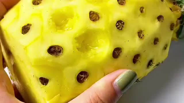 cool tool that can help us to clean fruit and vegetables