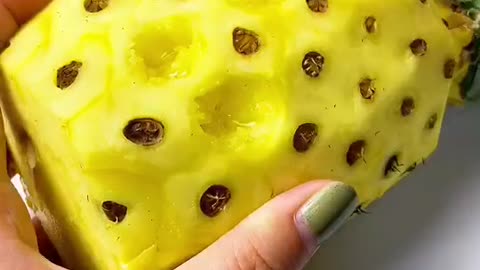 cool tool that can help us to clean fruit and vegetables