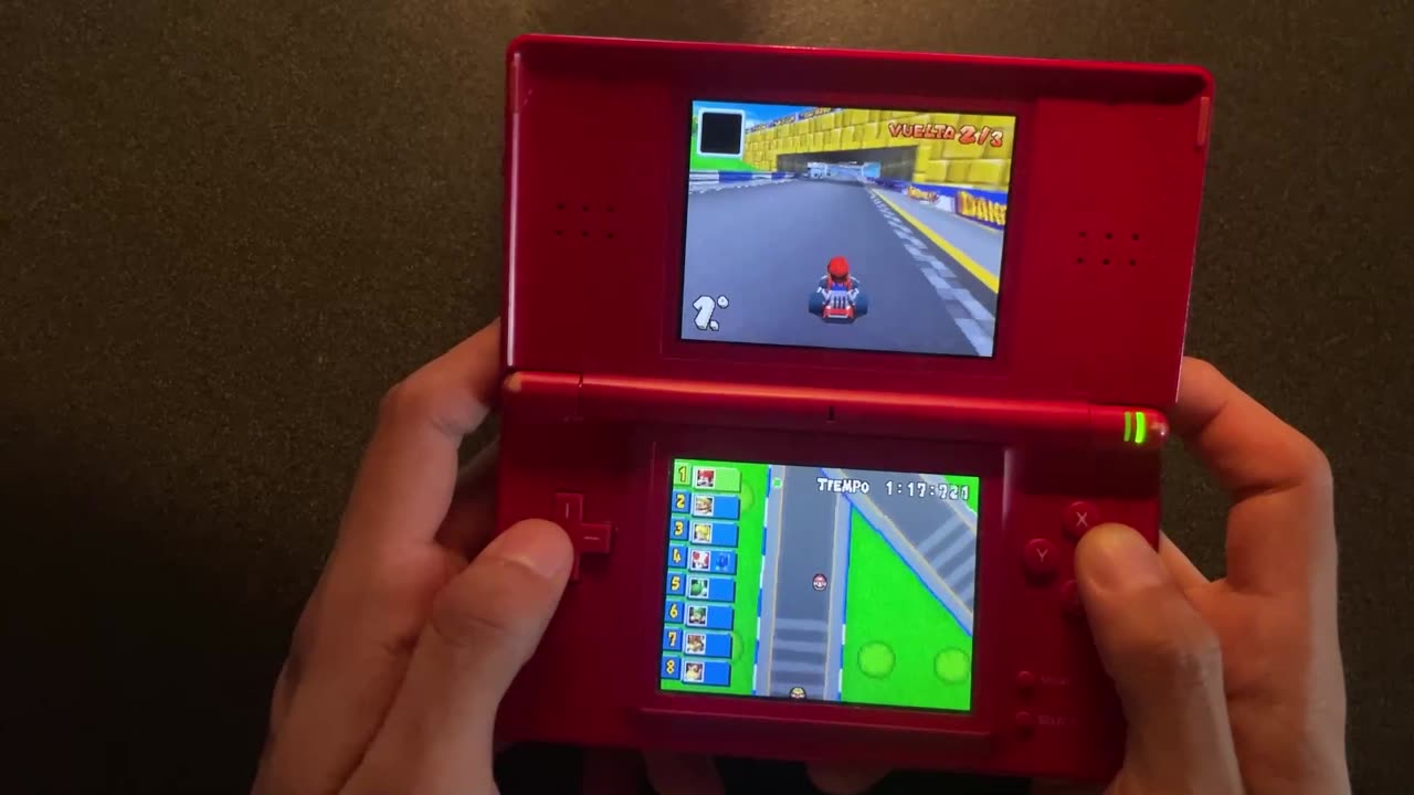 0242-Jugando: mariokart ds, circuito en 8, copa champiñón, 100cc, grand prix nitro