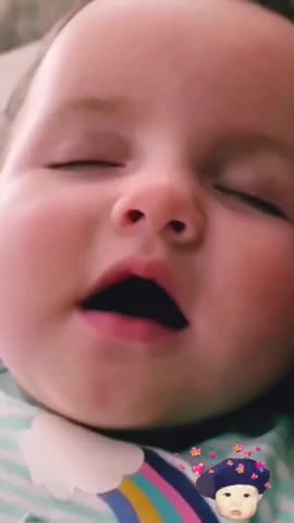 cut baby saying mama