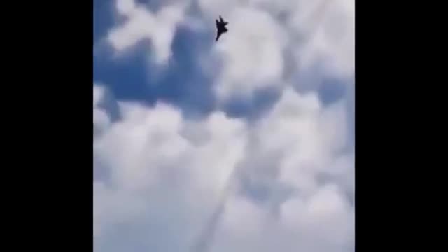 Ukrainian MIG-29 Shot Down Russian Su-35 Jet In The Air To Air Combat