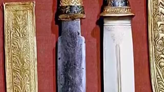 The Extraterrestrial Dagger of Pharaoh Tutankhamun