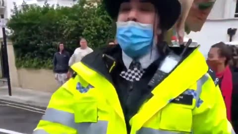 UK police officer saying free free Palestine impartial at all times?