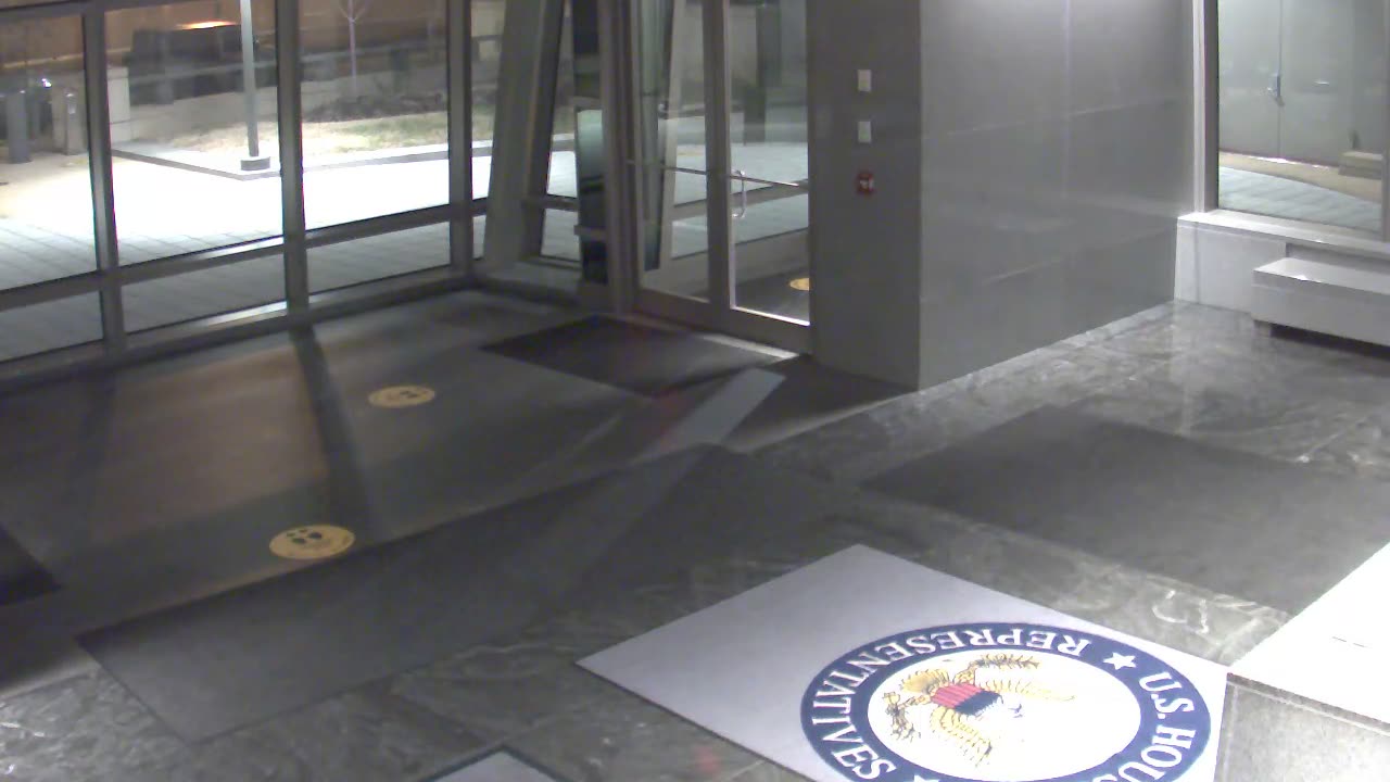 8484OHOB01ScreeningEast_2021-01-06_02h00min01s123ms.mp4