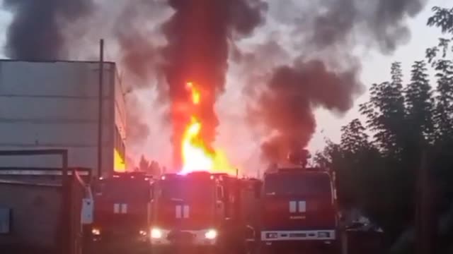 The fire at the oil depot in the Budyonnovsky district of Donetsk