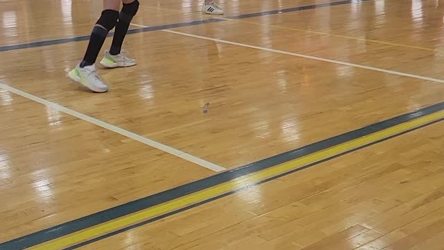 Layla's serve on a roll