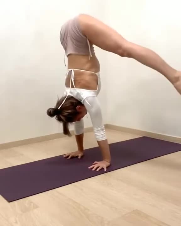 Sexy hot Yoga stretching, flexibility, contortion #shorts