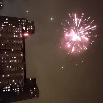 Праздничный салют.