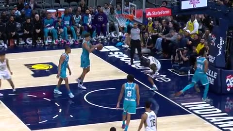 NBA - RIP. DRIVE. SLAM. Quenton Jackson cocks it back for the slam!