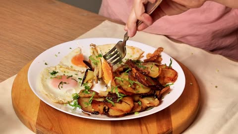 2 potatoes, 2 eggs! Quick and easy recipe. These are the most delicious potatoes