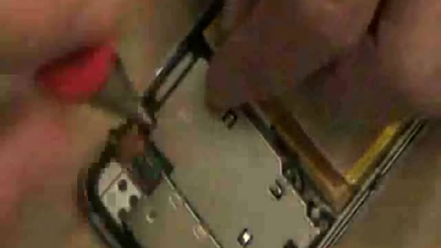 2g iPhone LCD and Digitizer Removal