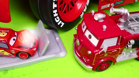 Toys from Cars 3 with Speaking Lightning McQueen