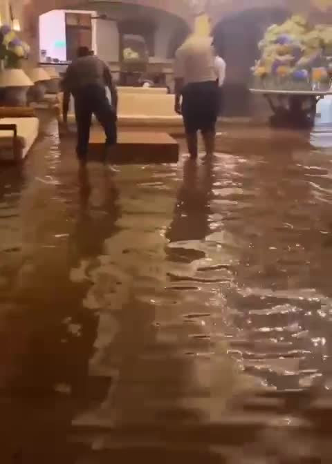 Hotel Santa Clara bajo el agua