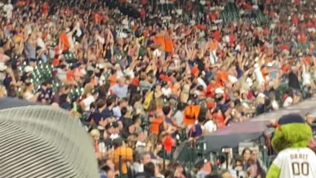 Astros Game Wave