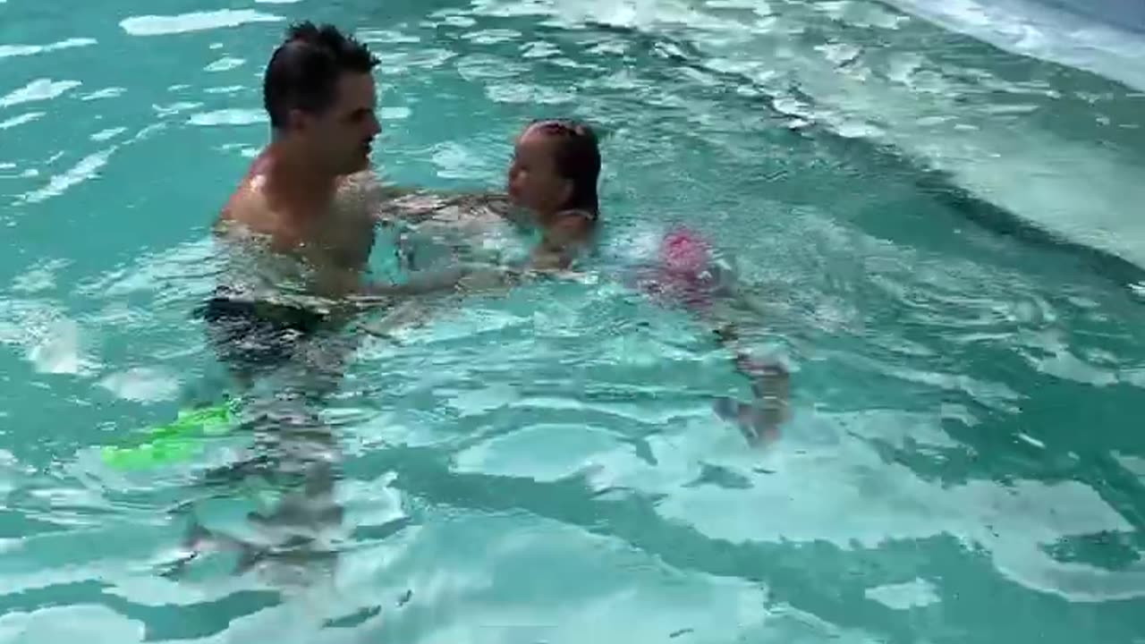 baby siwimming