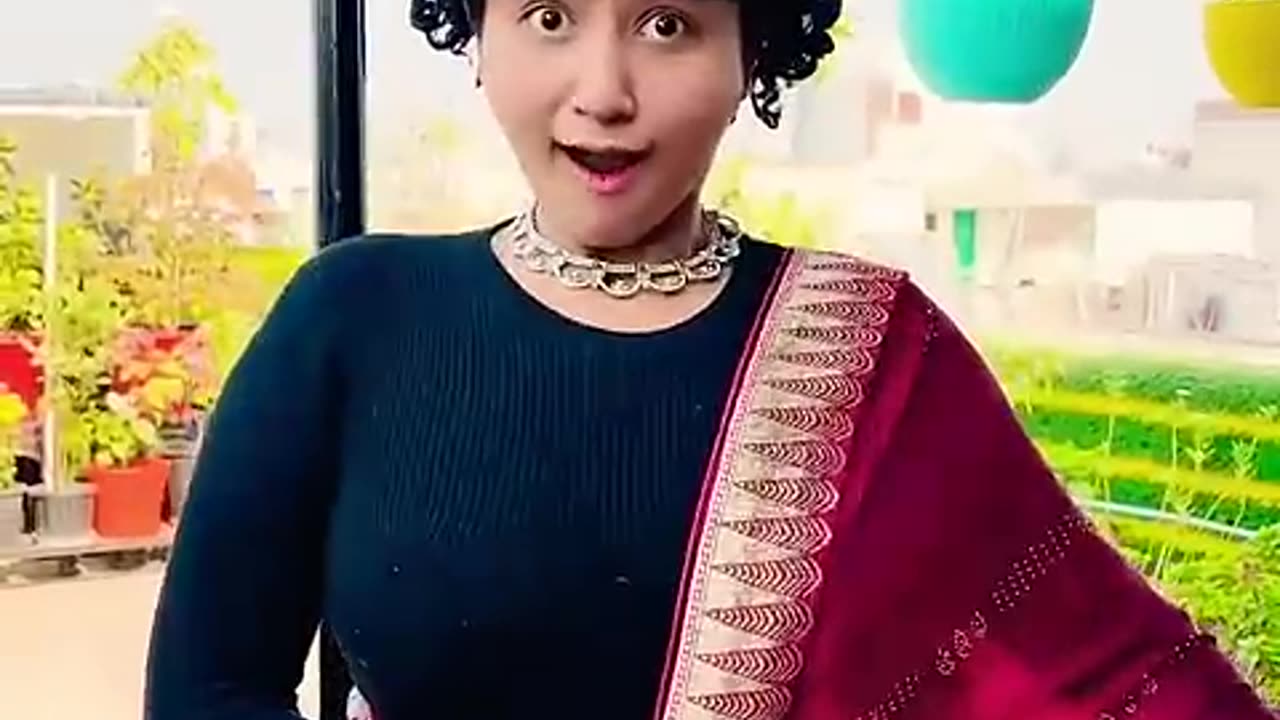 Golu Bana Papa Ki Pari 😂 Red Wali Saree