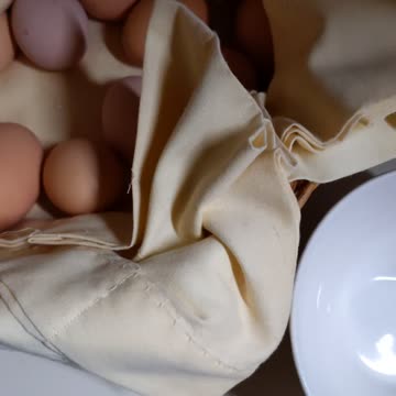 2 yolks 1 egg. Twins for Breakfast