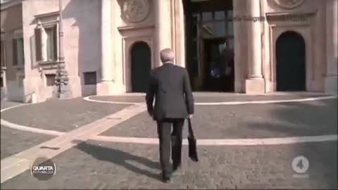 Mi raccomando popolo, "vaccinatevi", e poi andate a votare...