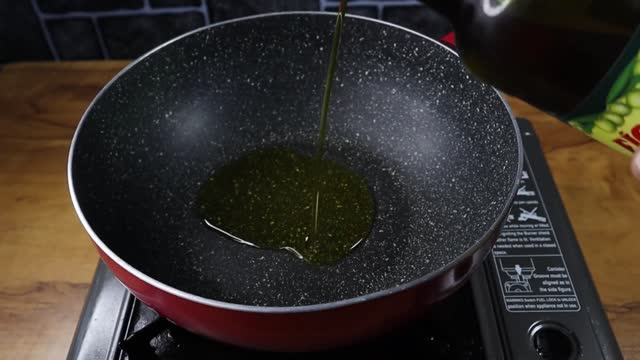 HOW TO COOK SPICY BUTTER GARLIC SHRIMP PASTA