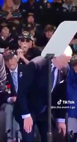 Stunned veterans watch as Biden shits his drawers