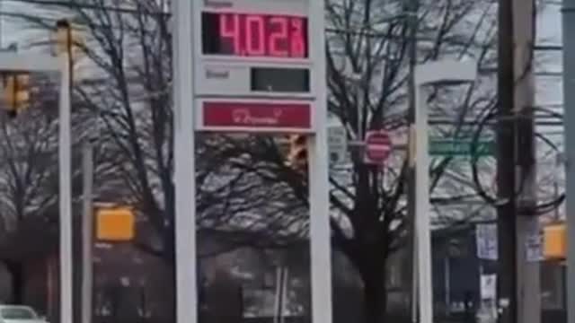 GAS JUMPS .31¢ IN FIFTEEN SECONDS