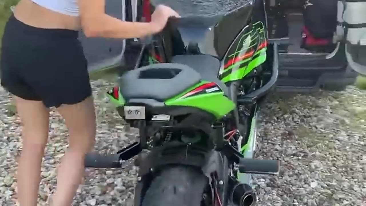 🏍️