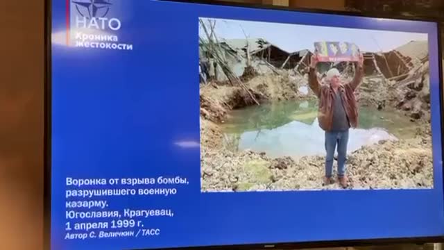 Výstava o brutalitě NATO v Moskvě