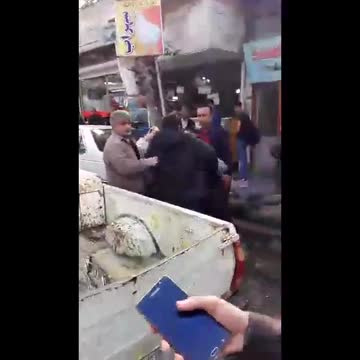 Iran's vendors battle the streets to survive