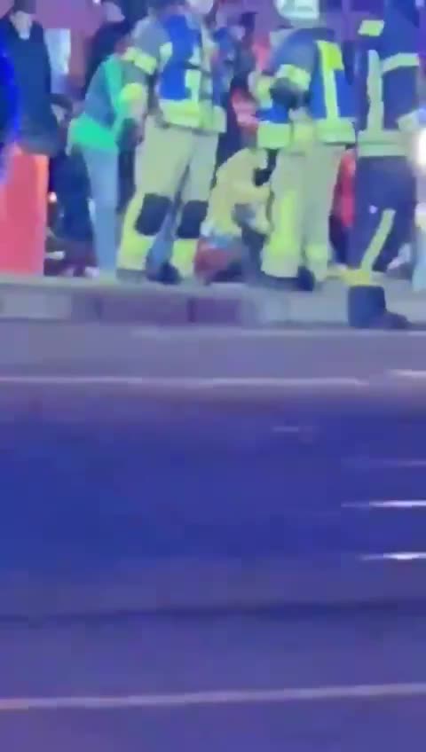 Germany Christmas Parade Attack - Foreign man drives through crowd