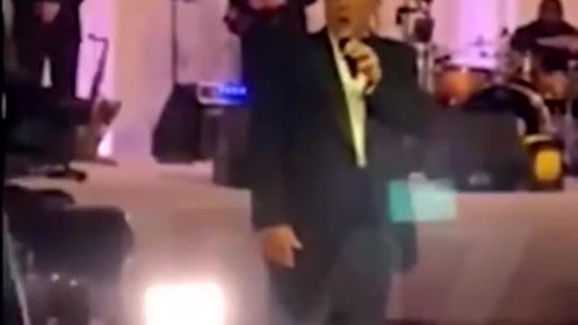 Trumps Breaks the Internet crashing a wedding in Florida