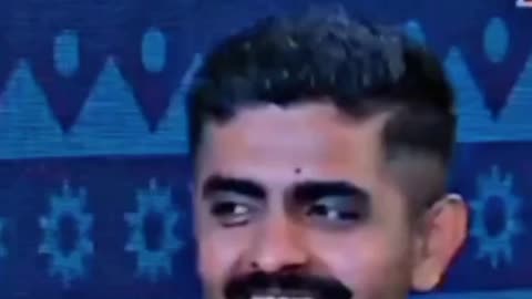 Awww The Way he was Smile ❤🏏❤