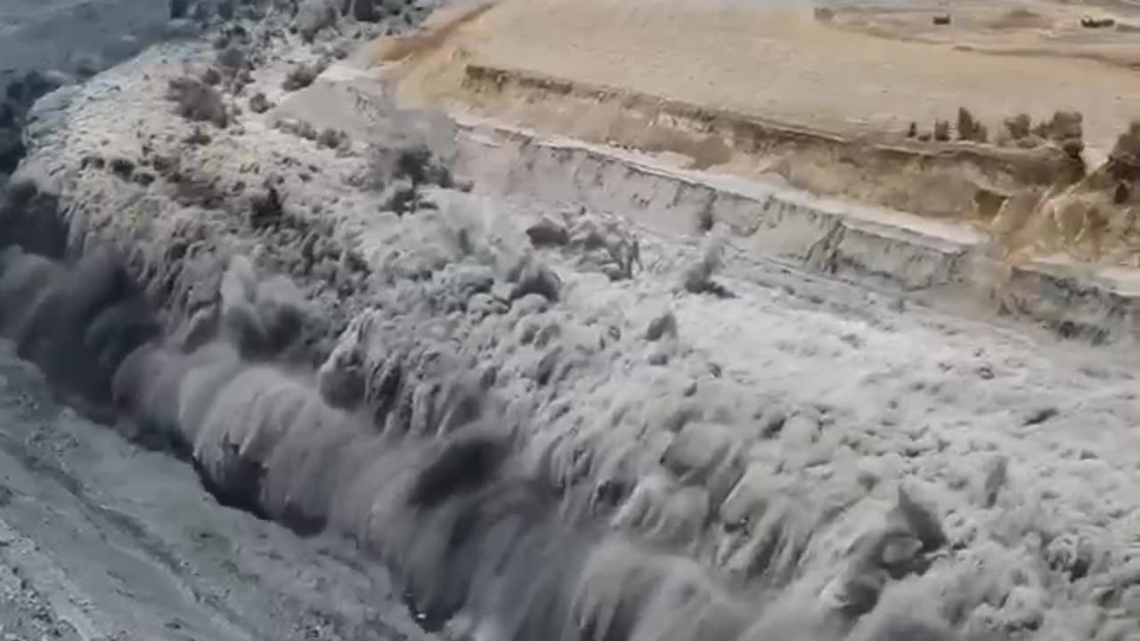 Surface Mine Blasting