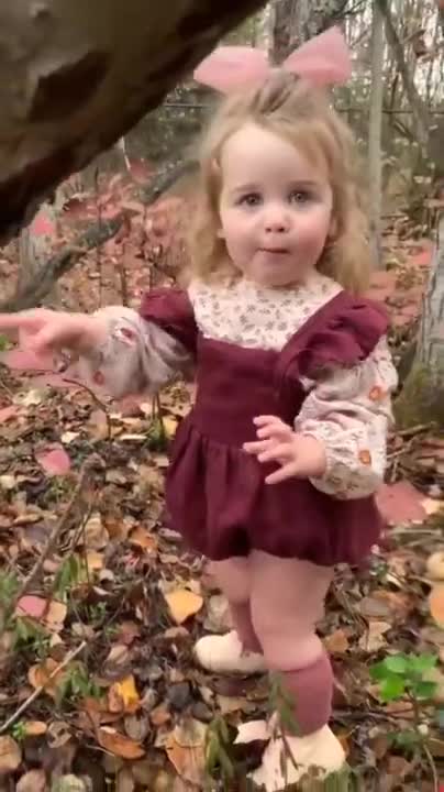 Mili and Stacy Pretend Play with Ride On Cars Toy