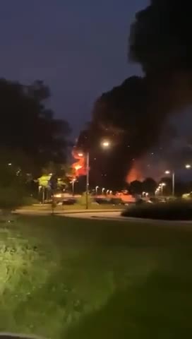 Gates Foundation Funded Grocery Distribution Center Burns To The Ground The Netherlands