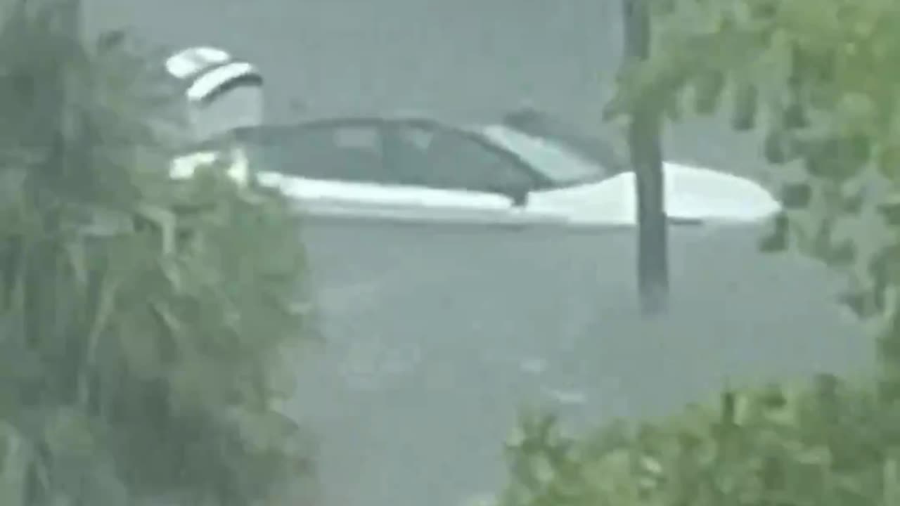 🚨#BREAKING: A Life threatening flash flood emergency in Miami Florida #Miami