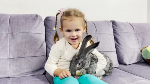 Funny Baby Girl Reaction to a Rabbit [Zlata sees him for the First Time]
