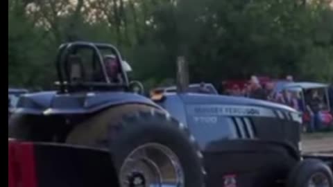 Epic Massey Ferguson tractor pull