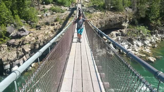 Suspension bridge