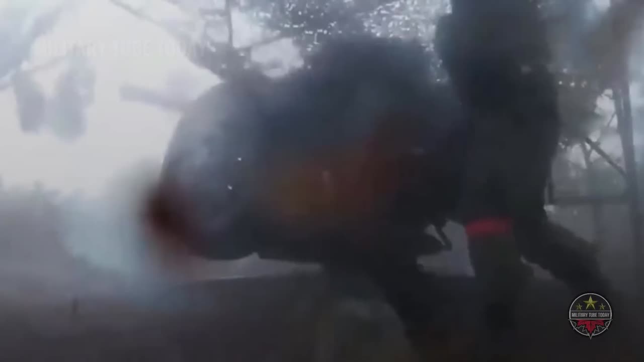 Russian gunner non stop storming Ukraine on Krasnolimansky